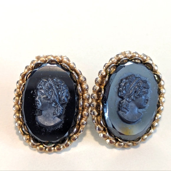 Vintage Carved Cameo Earrings Black Glass Intaglio Mourning Jewelry - Picture 1 of 5